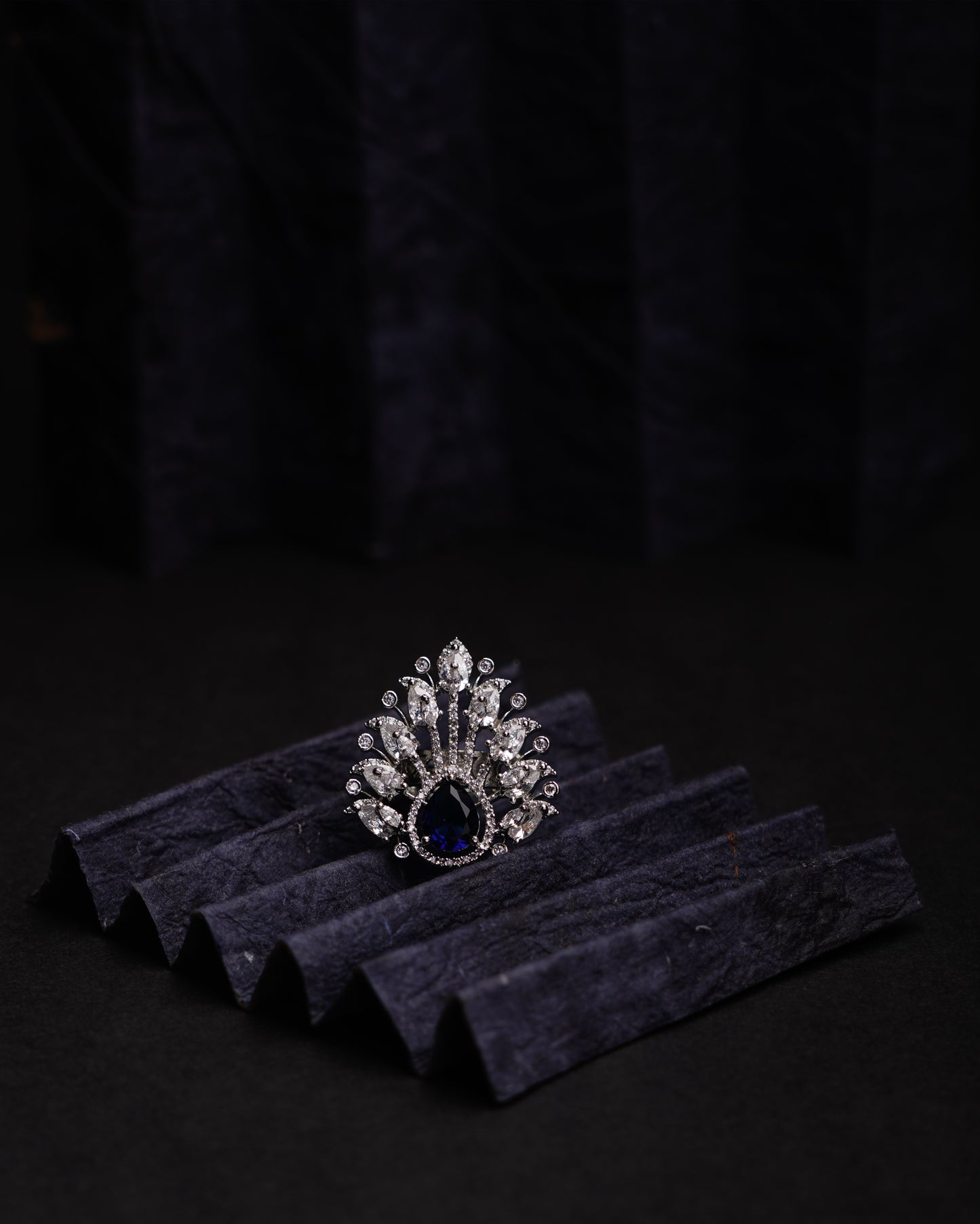 Rodium-Plated Blue AD-Studded Ring